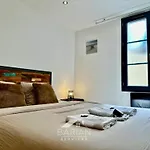 Le Clos Du Square - Climatise * ロシュフォール