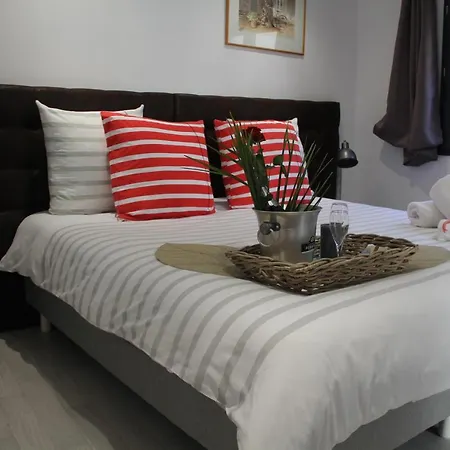 Le Clos Du Square - Climatise * Rochefort (Charente-Maritime)