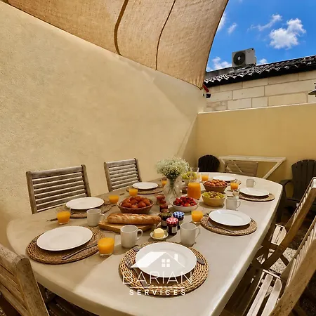 Le Clos Du Square - Climatise Feriehus *