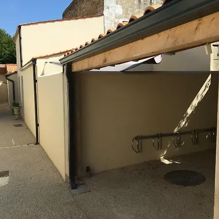 Le Clos Du Square - Climatise * Rochefort (Charente-Maritime)