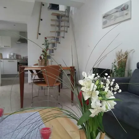 Le Clos Du Square - Climatise Ferienhaus