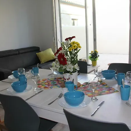 Le Clos Du Square - Climatise Ferienhaus *
